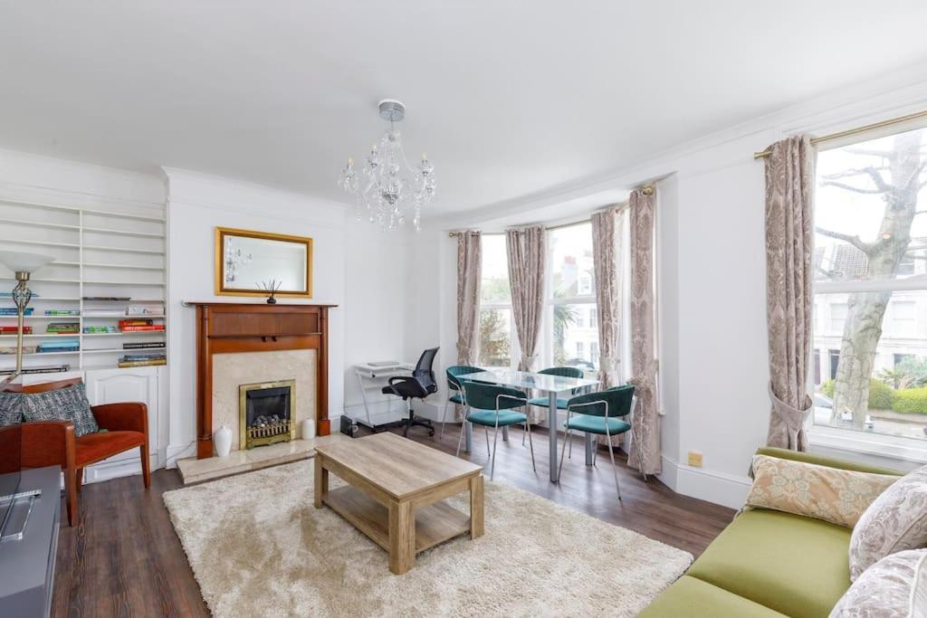 Charming 2 Bedroom Flat In Central Hove With Free Parking Brighton Exterior foto