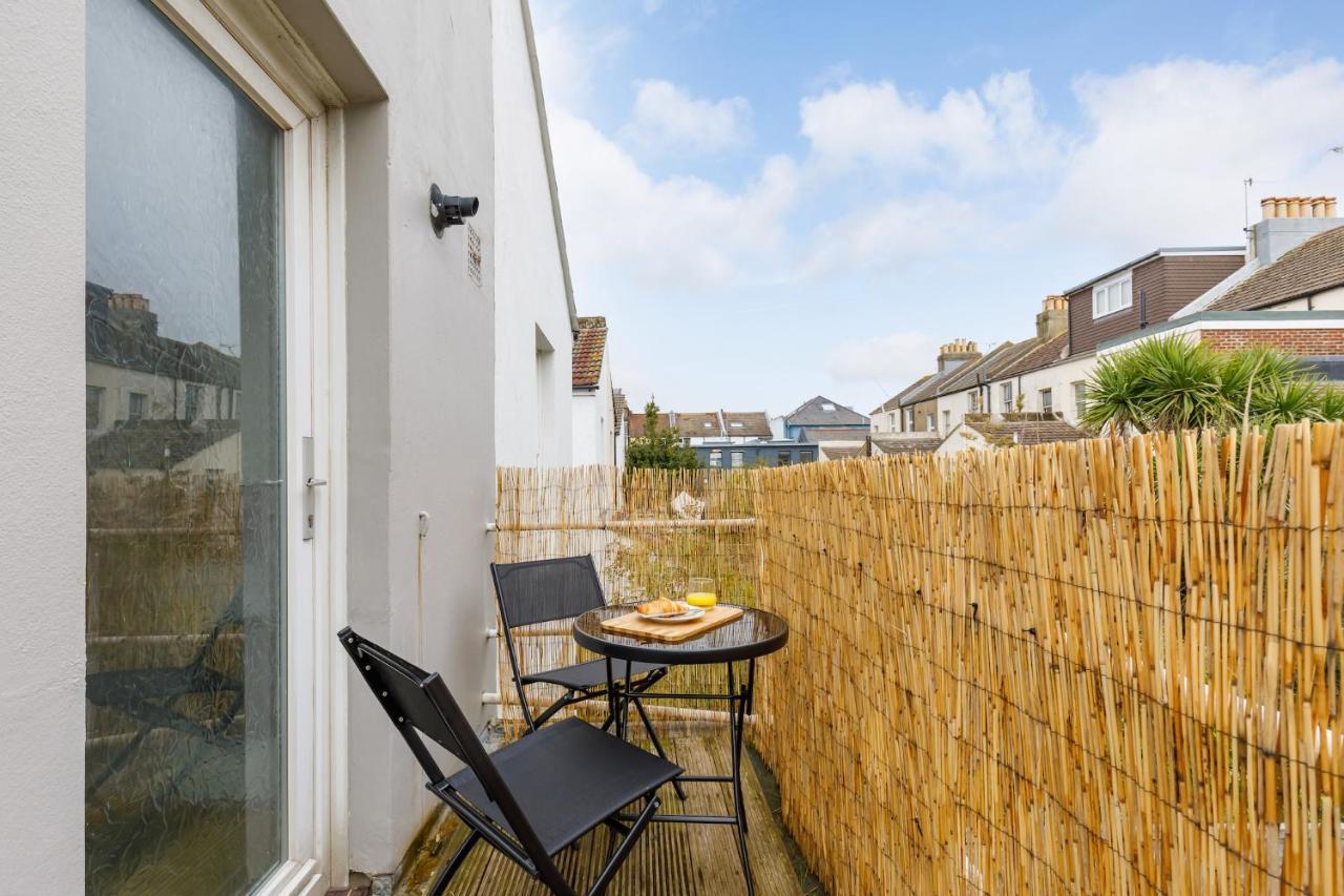 Charming 2 Bedroom Flat In Central Hove With Free Parking Brighton Exterior foto